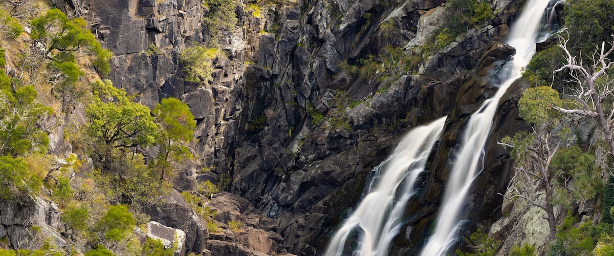 Hillgrove showing a cascade and a gorge or canyon