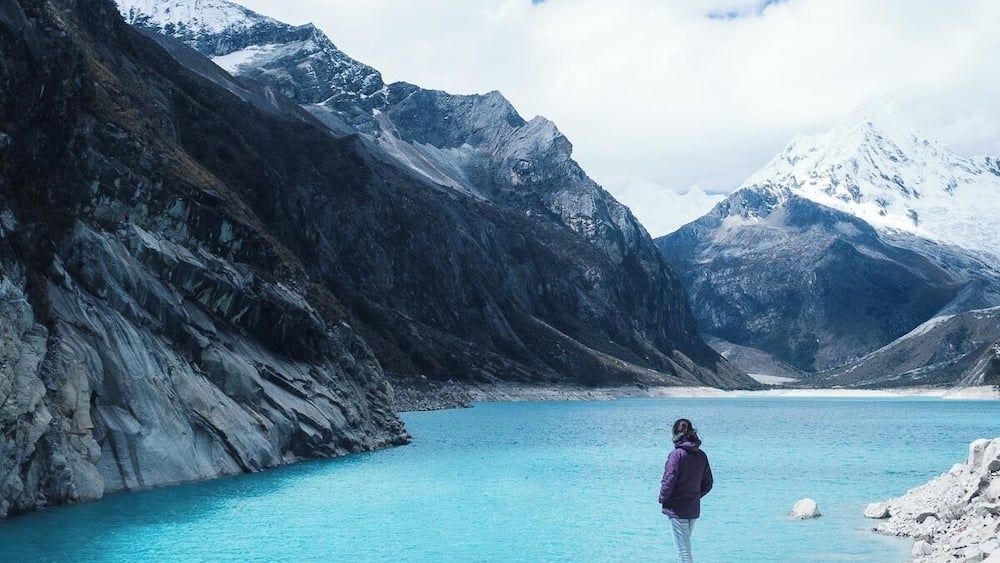 Once in Peru, you canât miss Laguna ParĂłn, an incredible lagoon located close to the city of Huaraz. It is located at 4.200m above sea level, which means this is literally breathtaking. Once you get there, you can choose between paddling across the glacial lake or hiking to the viewpoint. #Adventure