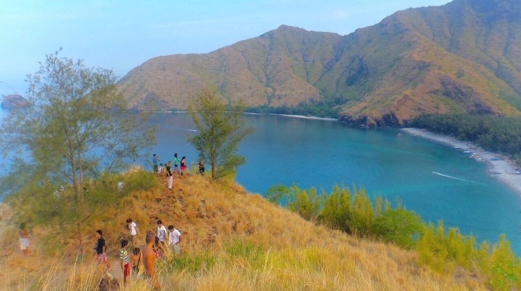 When mountains & sea collides, you got the best of both world😀 #beach