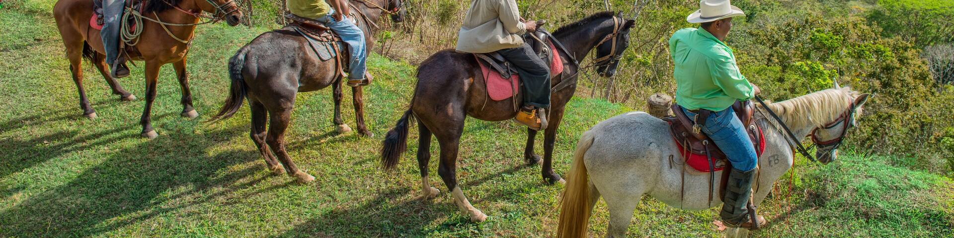 horse riding on the rim of Laguna de Apoyo, Diria Nicaragua
