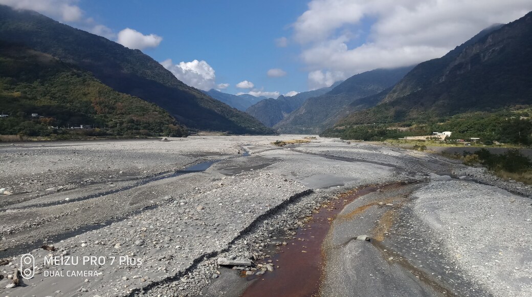 臺灣臺東縣海端鄉新武呂溪,自初來橋向源頭拍攝。