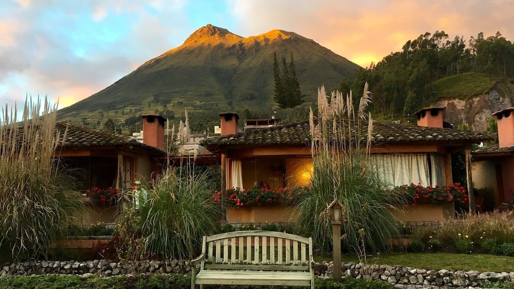 This was a beautiful place to stay. Beautiful rooms. To die for surrounding of the lake and mountains.