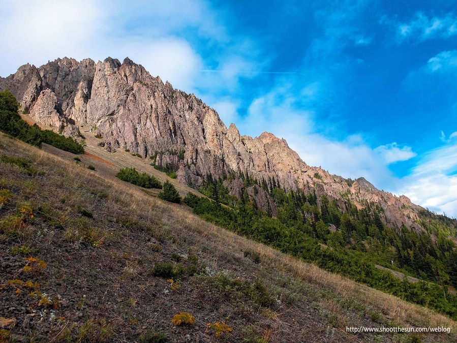 The ridge at Marmot Pass
