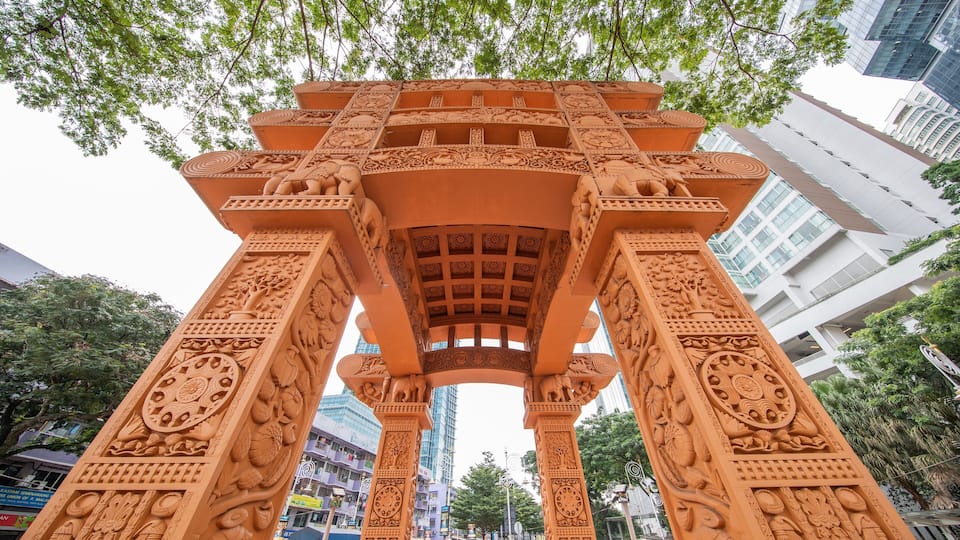 Brickfields which includes a city and heritage elements