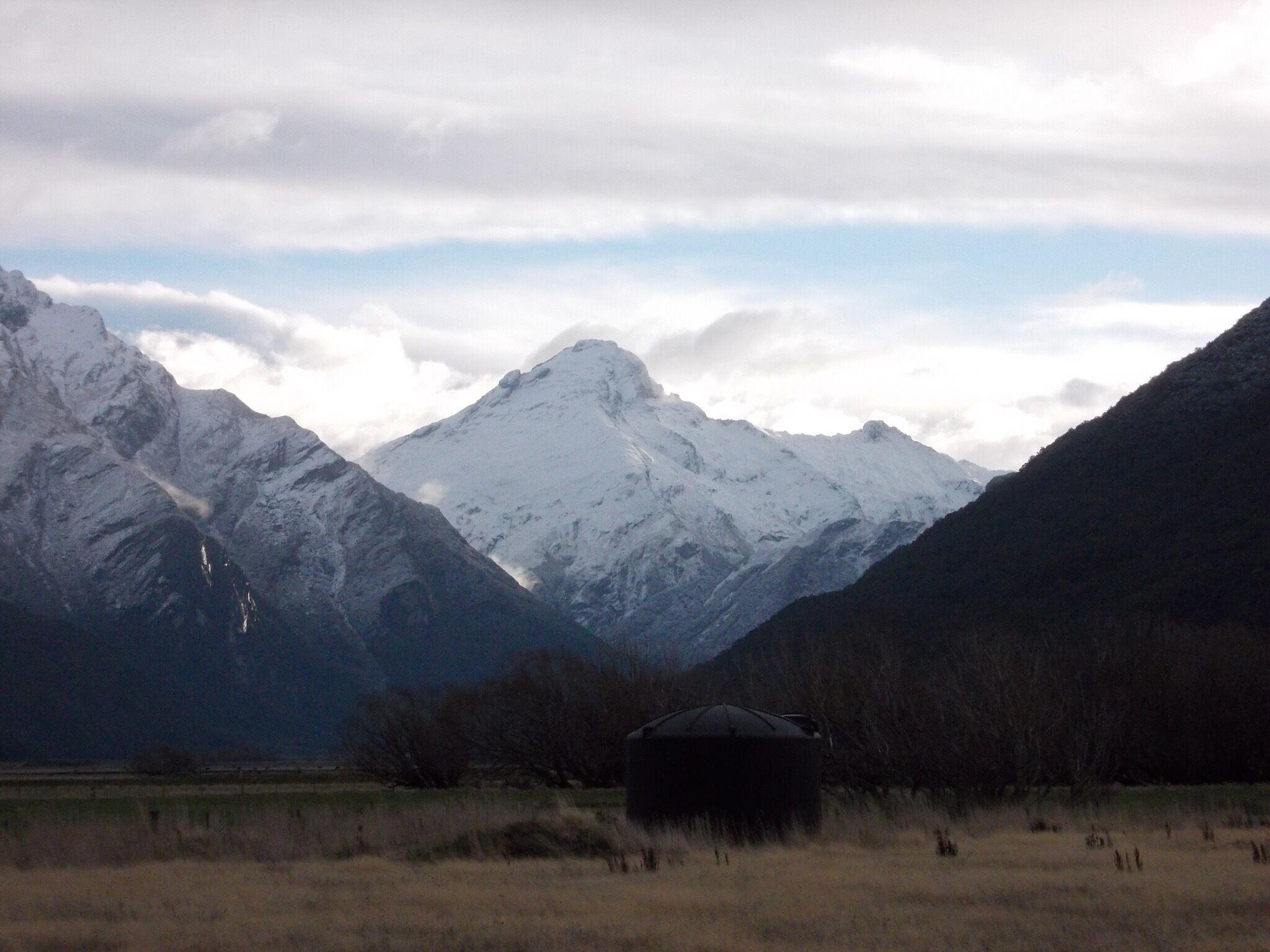 Entering Mount Aspiring park. Taking the pass to Haast. 