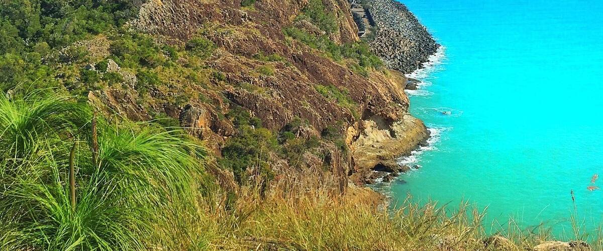 Epic views over Rosslyn Bay! 🗻☀️🌴🐠😀
#southerngreatbarrierreef #thisisqueensland #seeaustralia