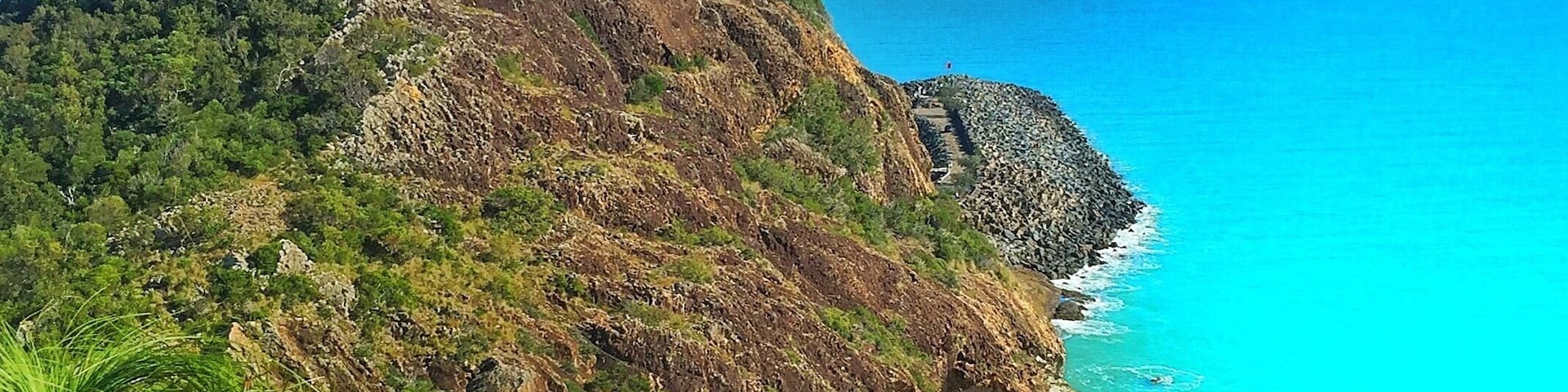 Epic views over Rosslyn Bay! 🗻☀️🌴🐠😀
#southerngreatbarrierreef #thisisqueensland #seeaustralia
