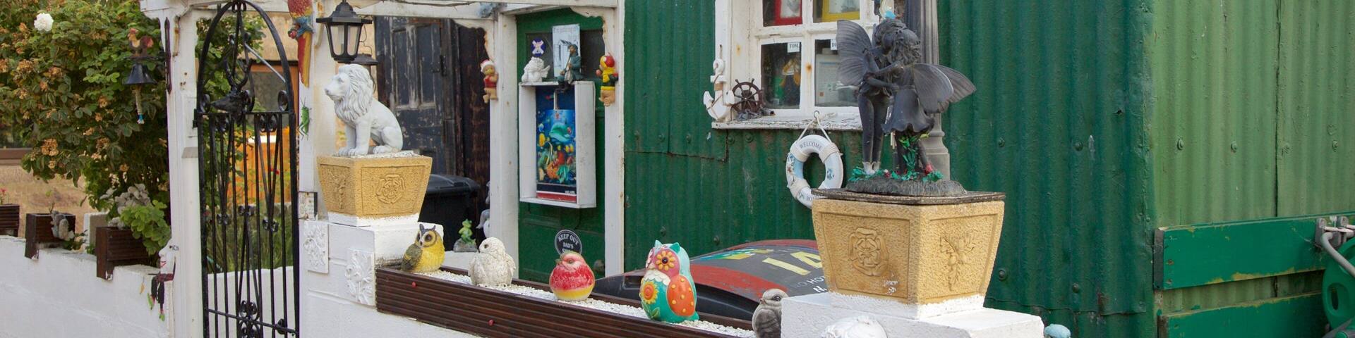 Aberdeen featuring street scenes