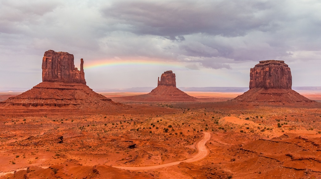 Rainbow in monument valley it's rare!