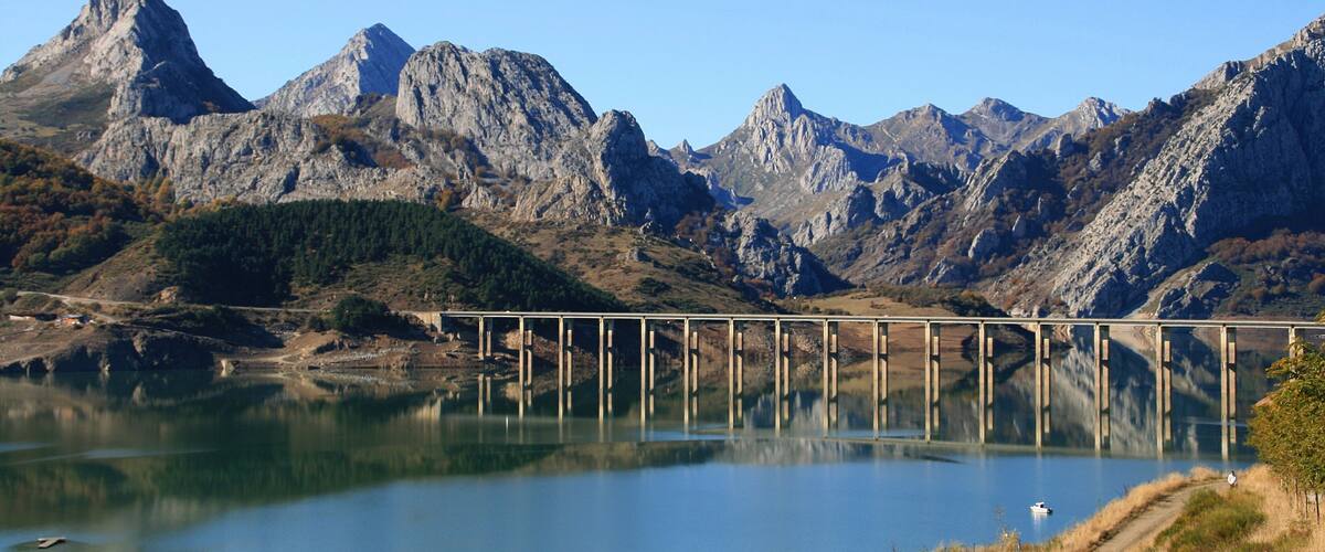Embalse de Riaño, provincia de León, Castilla y León, España.