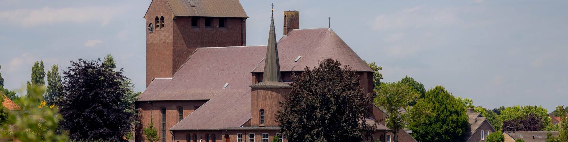 Church of Our Lady of the Assumption (Onze Lieve Vrouw ten Hemelopneming kerk) Grubbenvorst is a village in the Dutch province of Limburg, The municipality of Horst aan de Maas, Venlo, Netherlands.