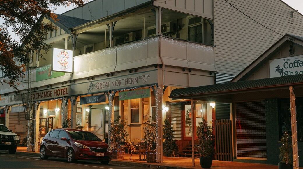 Toogoolawah showing a small town or village and night scenes