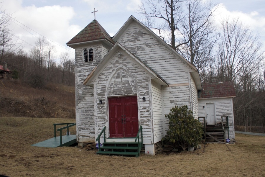 Church is a great way for people to come together for a common cause. It builds community. Many churches in the hills of the Appalachia are centered on a few houses within a mile or two. This church appears to be missing the care of it members. #appalachianechoes