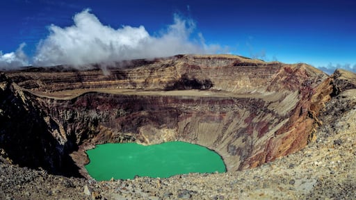 Looking into the sulfur lake at the bottom of the Santa Ana's crater.