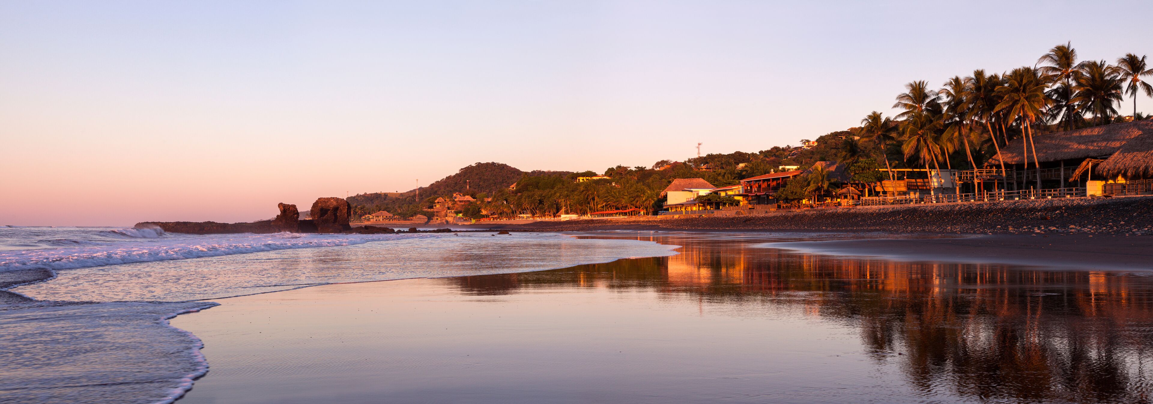 El Tunco Beach in Salvador
