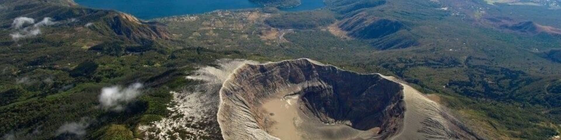Lago Coatepeque y Volcan Santa Ana