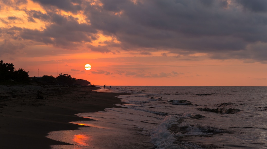 sunset in Sambo Creek Honduras