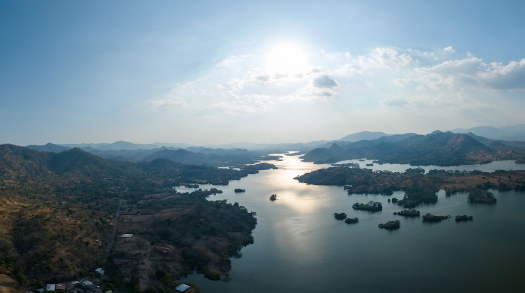 Panoramica lago Suchitlan Chalatenango