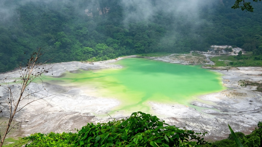 Laguna de Alegria at the Tecapa volcano, El Salvador