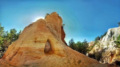 We missed the desert so we found some arches in Georgia.