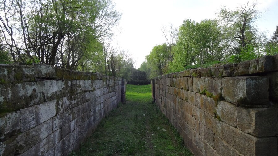 Lockville Canal Park is a 7 acre green space that contains three intact locks that once made up part of the central section of the Ohio and Erie Canal, a 308-mile highway of water that connected Lake Erie at Cleveland to the Ohio River at Portsmouth.
Construction on the locks began on July 4th, 1825 and took over seven years to complete. The canal system propelled Ohio's economy from last in the nation to nearly first in just a few years.