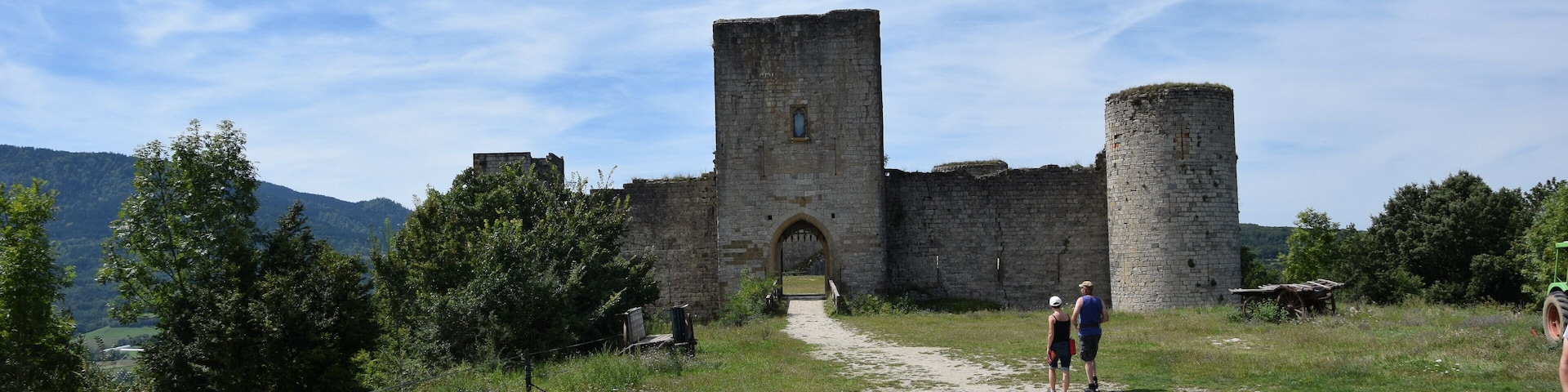 This building is indexed in the Base Mérimée, a database of architectural heritage maintained by the French Ministry of Culture, under the reference PA00102872 .