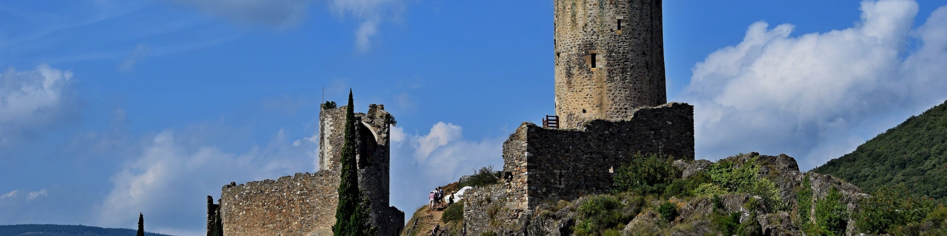 This building is indexed in the Base Mérimée, a database of architectural heritage maintained by the French Ministry of Culture, under the reference PA00102727 .