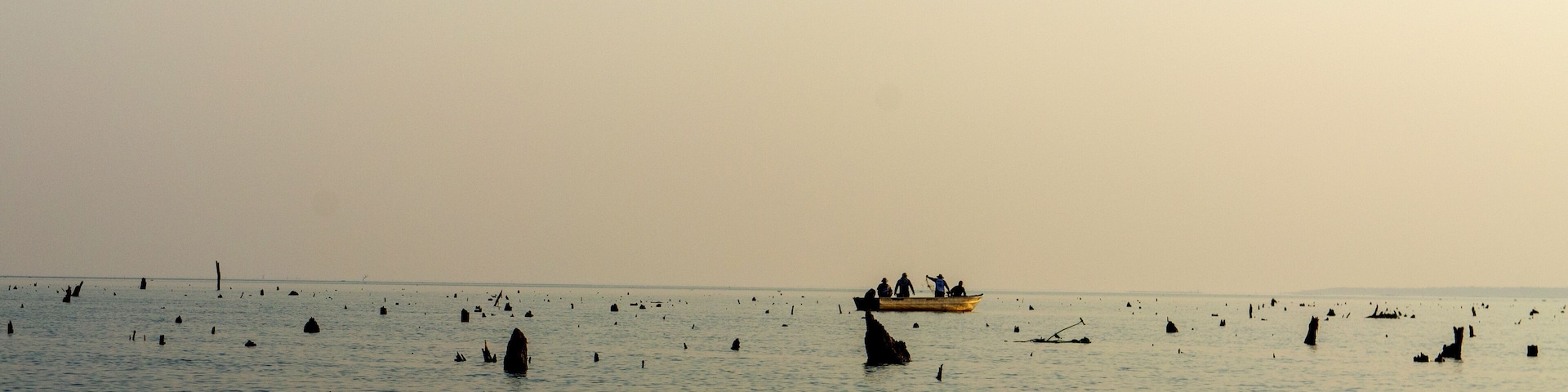 fishing boat on the Paraná River in Presidente Epitácio.