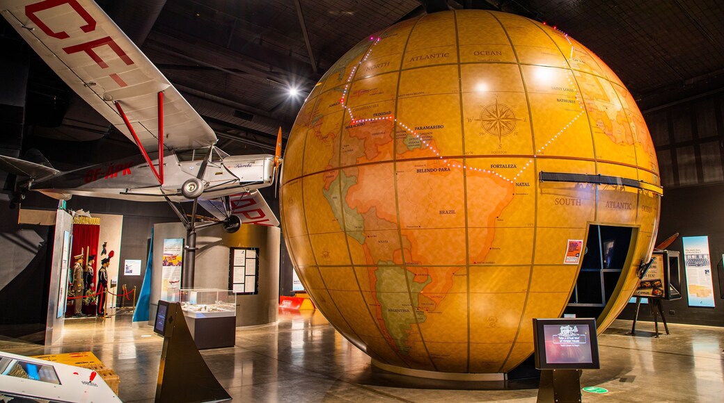 Bundaberg North showing interior views