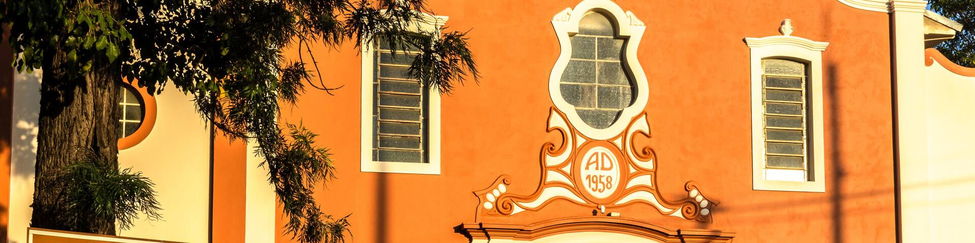View of the facade and entrance of the Santa Izabel Church, in the center of Marilia, west center of the state of Sao Paulo.