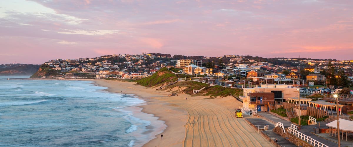 Bar Beach showing a coastal town, general coastal views and landscape views