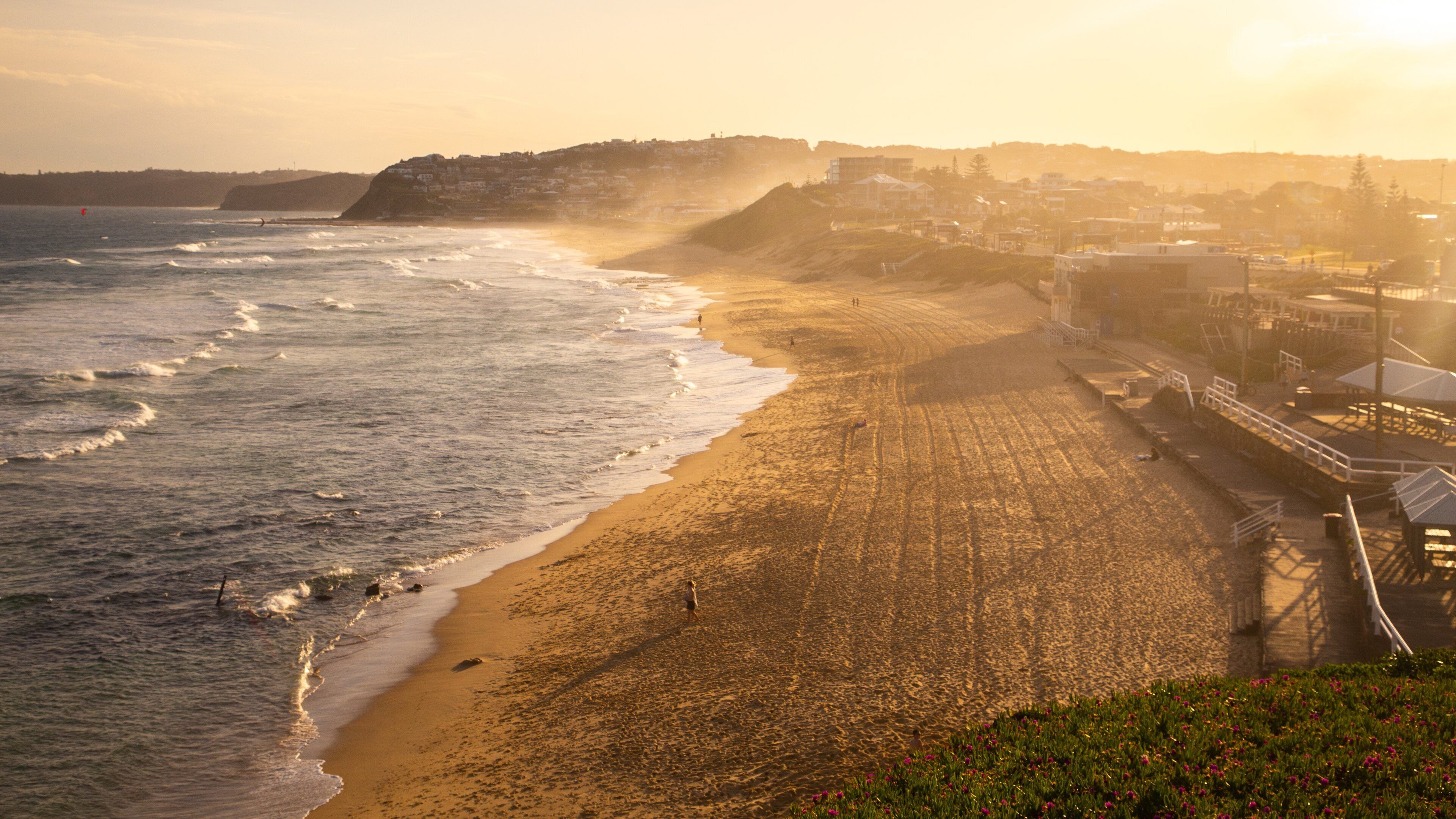 Bar Beach which includes a beach, landscape views and general coastal views