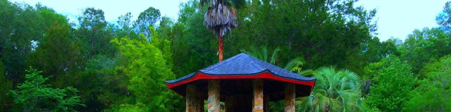 It takes at least an hour to explore all the lovely gardens, lakes and waterfalls in this beautiful oasis #SpringFun