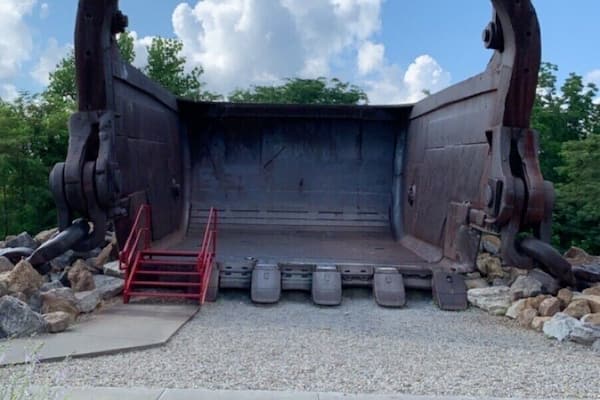 Beautiful drive to the park. A lot or gorgeous surroundings.