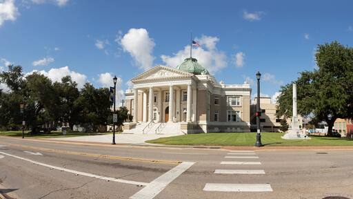historic parish court house in Lake Charles, Louisiana