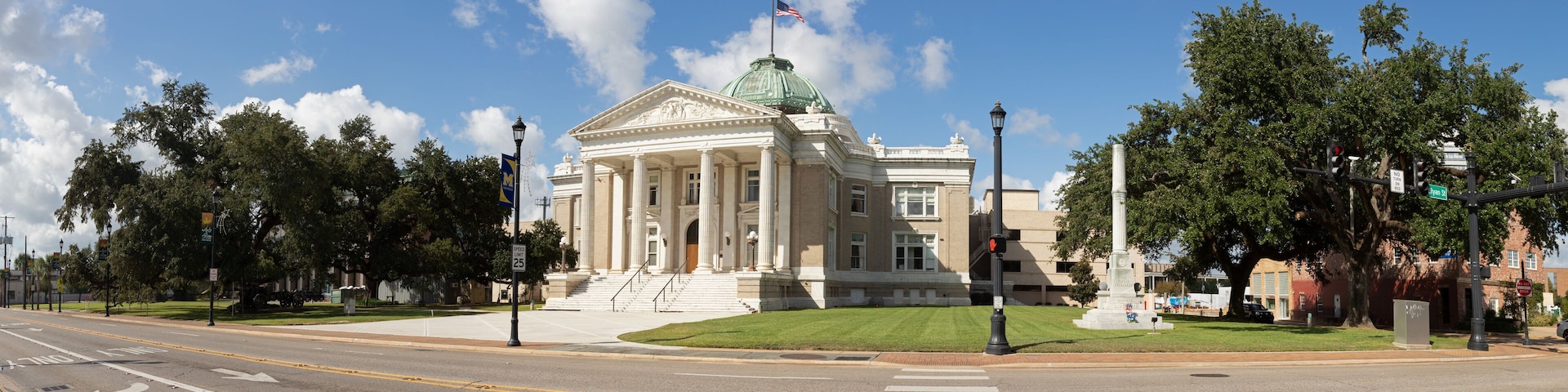 historic parish court house in Lake Charles, Louisiana