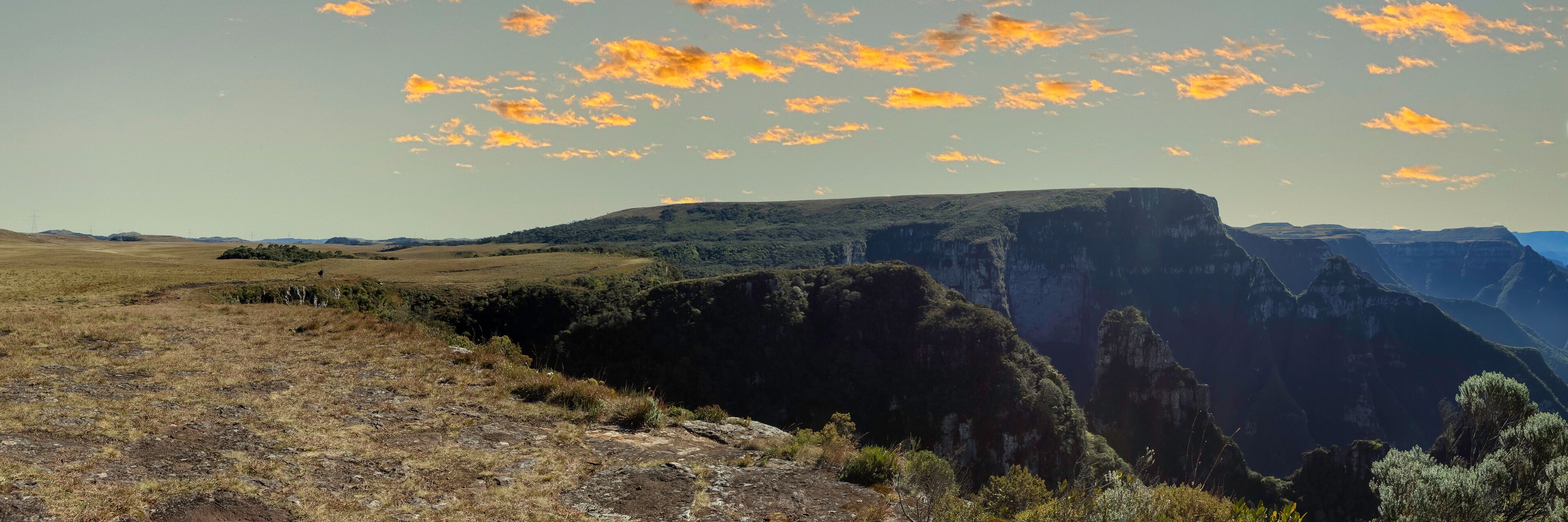 SERRA CATARINENSE.
SERRA BRASILEIRA.
SERRA DAS AMÉRICAS.
SERRA CÂNION DO FUNIL.
SERRA GAÚCHA.
SERRA DO RIO DO RASTRO.
BOM JARDIM DA SERRA
MIRANTE SERRA PARQUE
lAURO MULLER,sc.