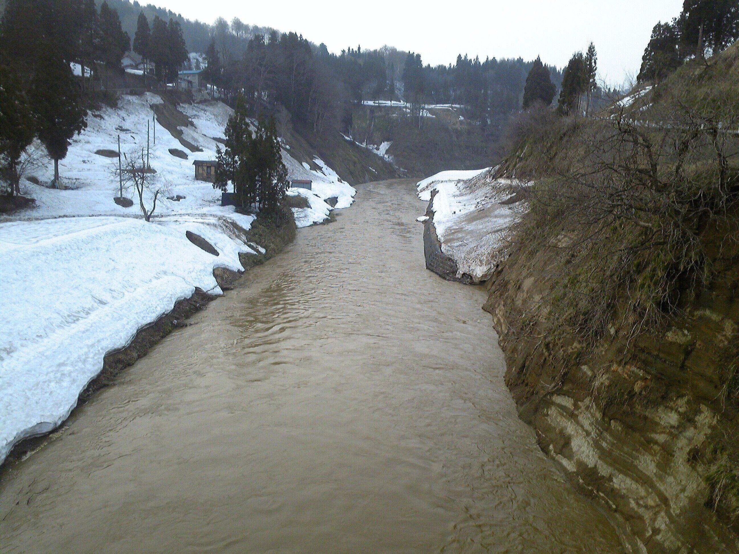 Shibumi River in Niigata Japan.