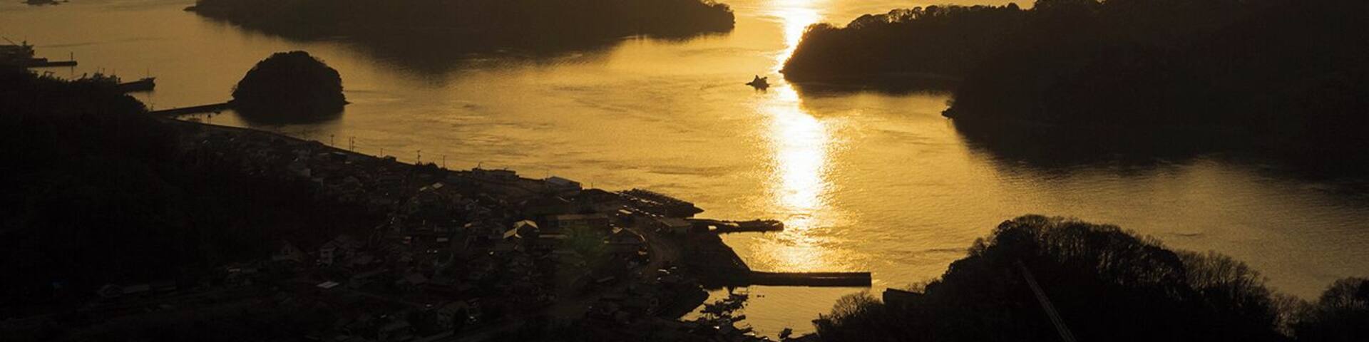 ファームスズキ上空からの夕日