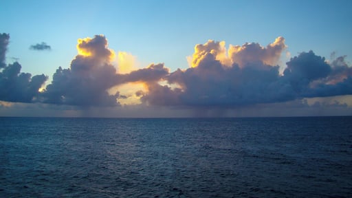 Beautiful ocean sunset.