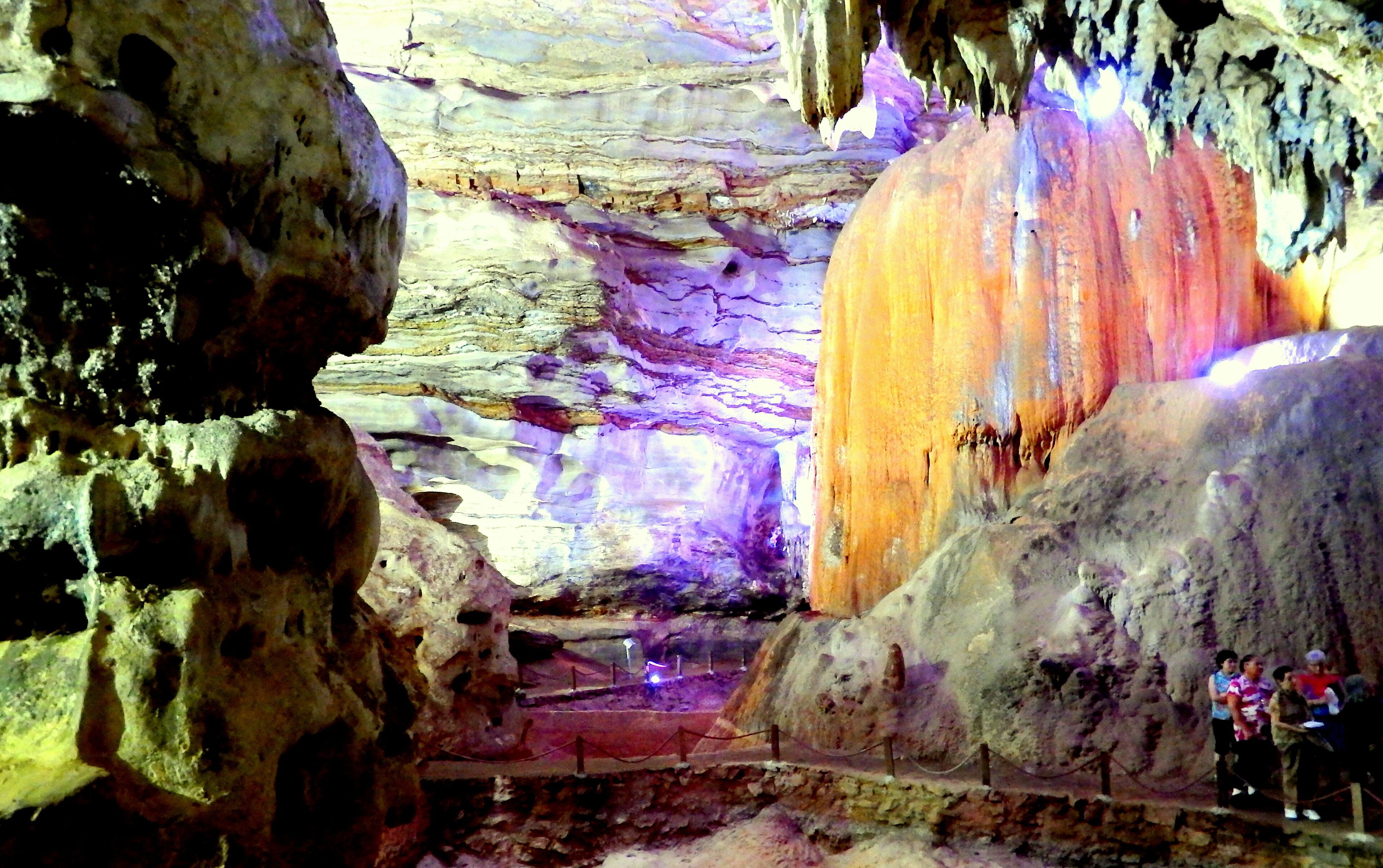 Gruta do Maquiné, em Cordisburgo, Brasil. #Golden