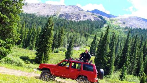 We rented a jeep in Salida to head up to Tin Cup and Mirror Lake. We were met with amazing views, tons of wildlife, charming ghost towns and the ride of our life. Took us 7 hours in a jeep and it was one rocky ride!
#nowthisiscolorado