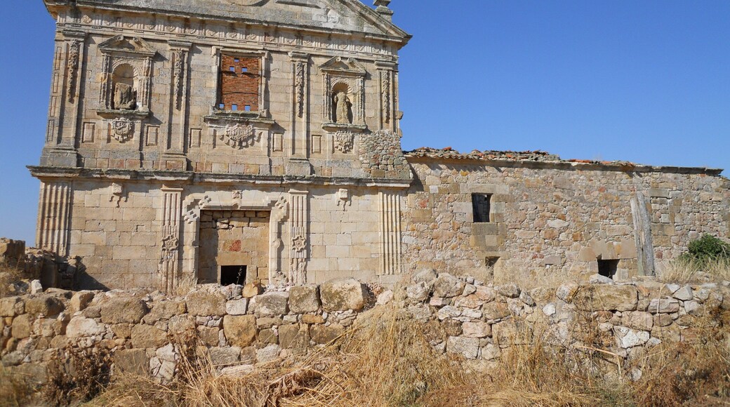 Monasterio de Santa María de la Paz del Soto en Villanueva de Campeán.