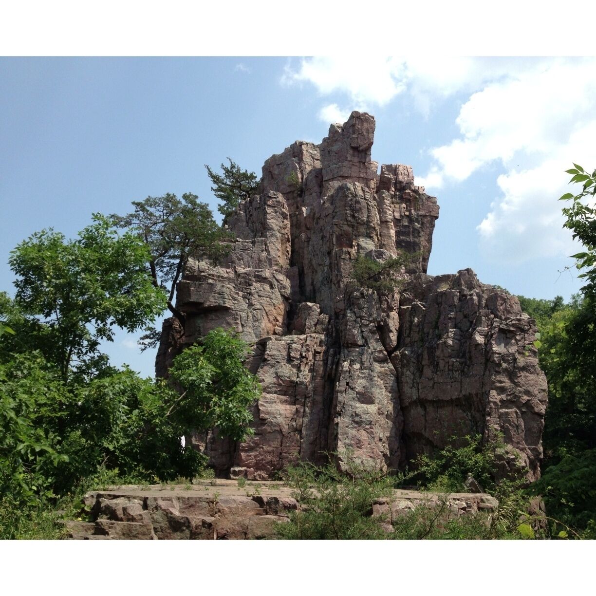 Cool Sioux Quarzite rock formations dominate the landscape of this incredible park.