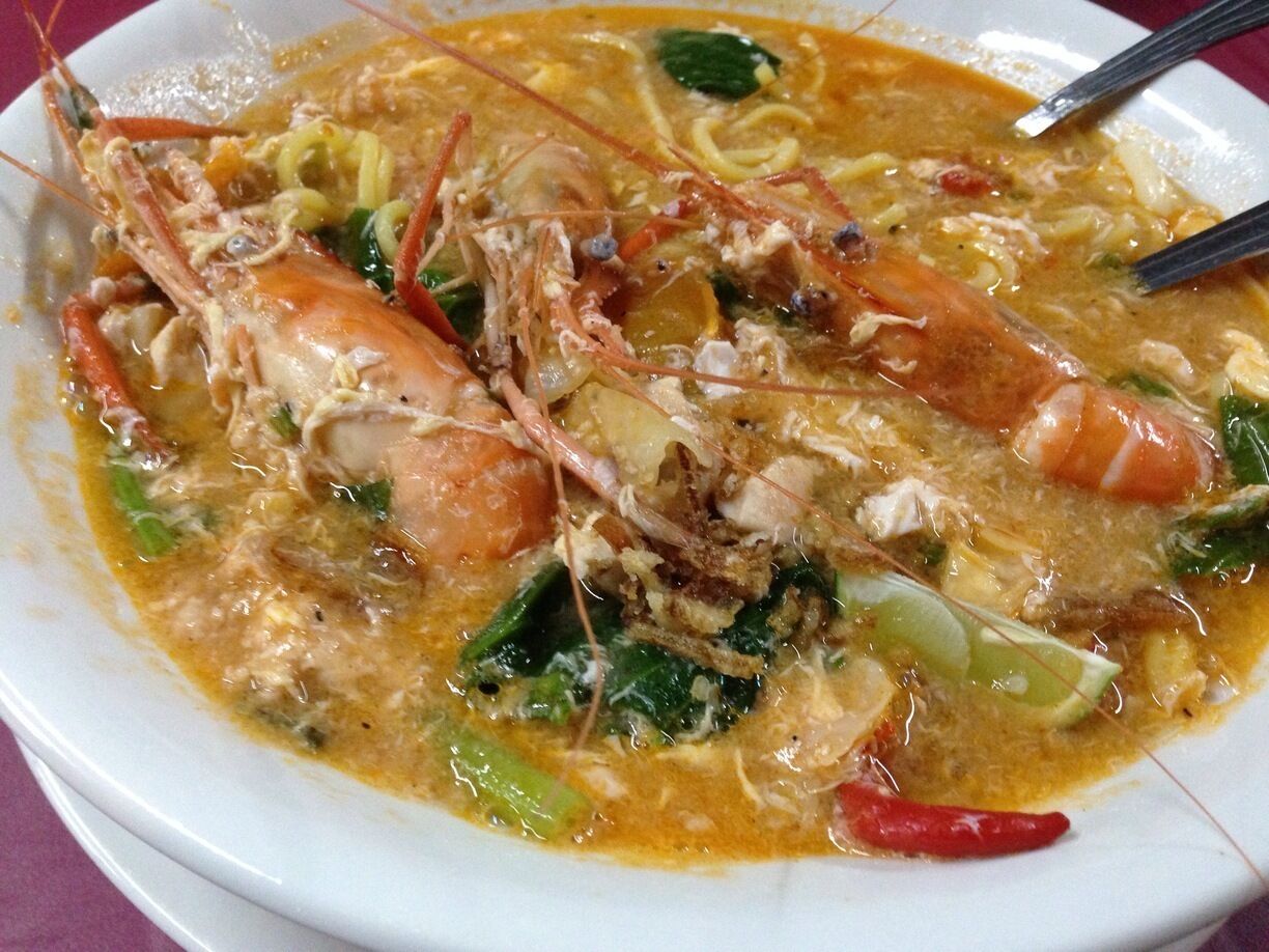 Best fresh water prawn noodle here. Ask for their special and be prepared to slurppp.... Or if u don't fancy prawn ask for crabs (seasonal) instead 