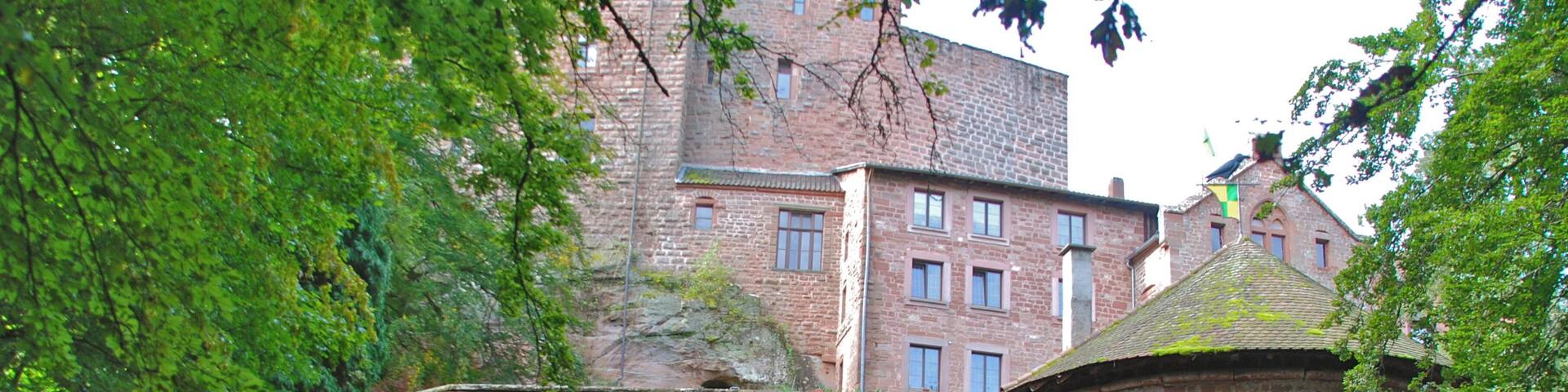 BAUWERK AUS DEM MITTELALTER IN GUTEM ERHALTUNGSZUSTAND