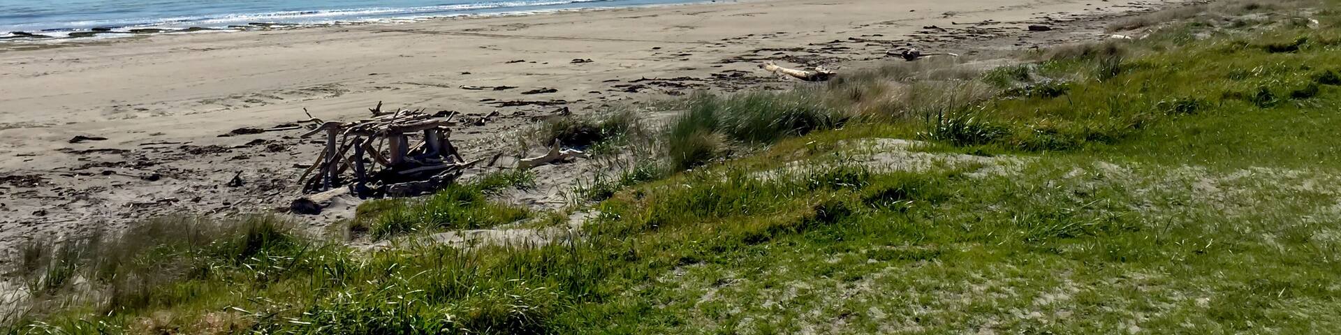 Panoramic scenic views of beautiful Mahia beach in the Gisborne district of New Zealand
