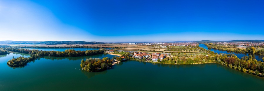 Germany, Lower Franconia, Miltenberg, Niedernberger Seenplatte, Niedernberg, Sea Hotel