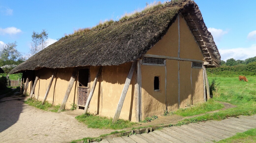 Das Haus des Kammmachers im Wikinger-Museum Haithabu.