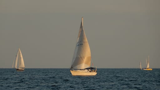 When sailing on Lake Erie is taking you to paradise !